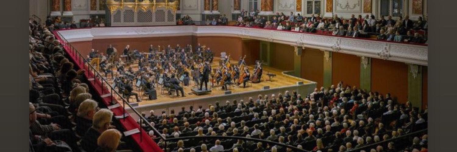 Júlia Casañas - Cover