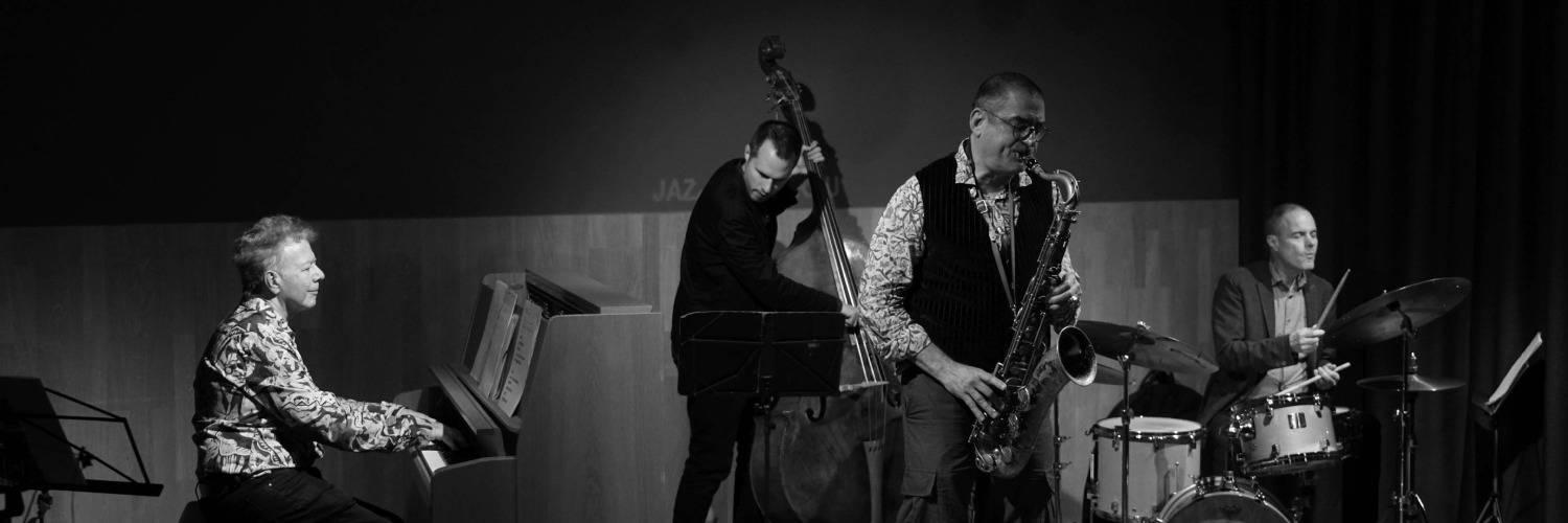 Renzo Spotti - Cover