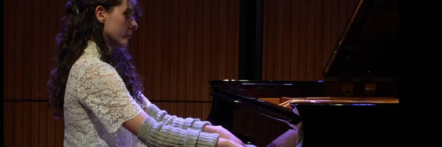 Maude Bürgi - Cover