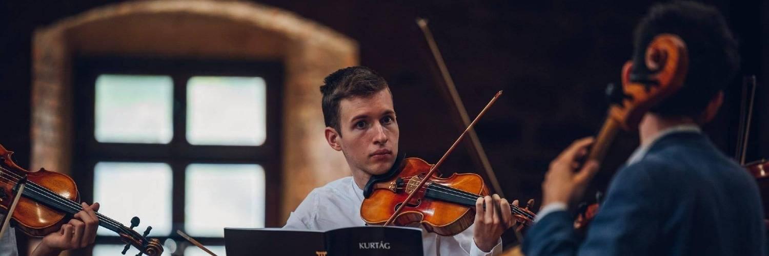 Kristóf Tóth - Cover