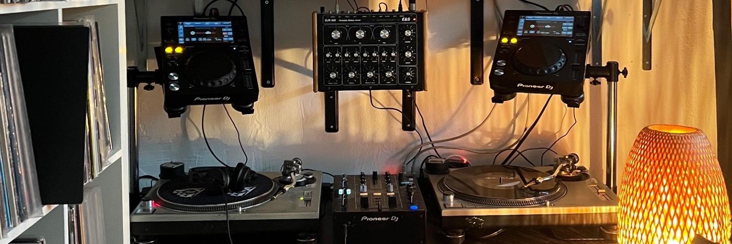 Tobias Holzer - Cover